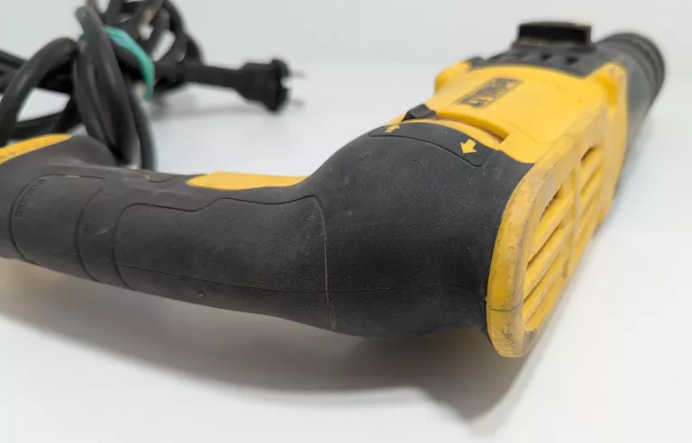 MŁOTOWIERTARKA DEWALT D25134-QS OPIS
