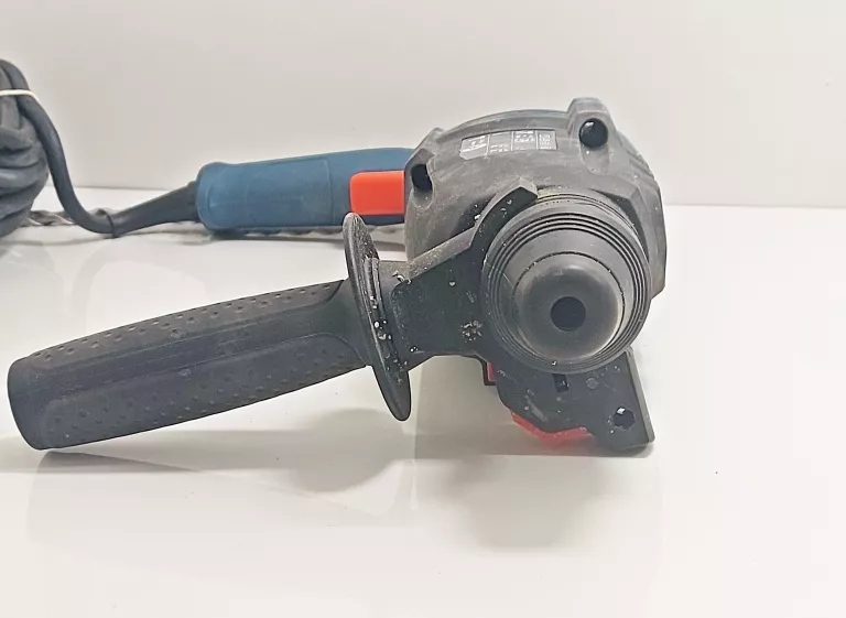 MŁOTOWIERTARKA BOSCH GBH 240 3611 B72 790W