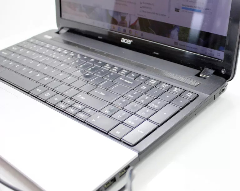 ACER ASPIRE E1-571 I3/6GB RAM/512GB HDD/WIN10