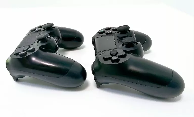 KONSOLA SONY PS4 500GB 2 ORYGINALNE PADY PODSTAWKA STAN DB