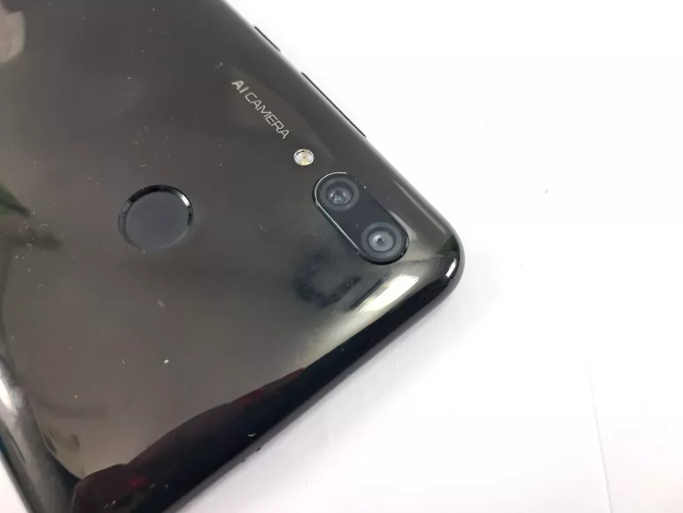 TELEFON HUAWEI P SMART 2019 3GB / 64GB CZARNY