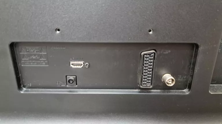 TV/ MONITOR LG 28MT48DF-PZ PILOT 27.5 CALA 1366 X 768