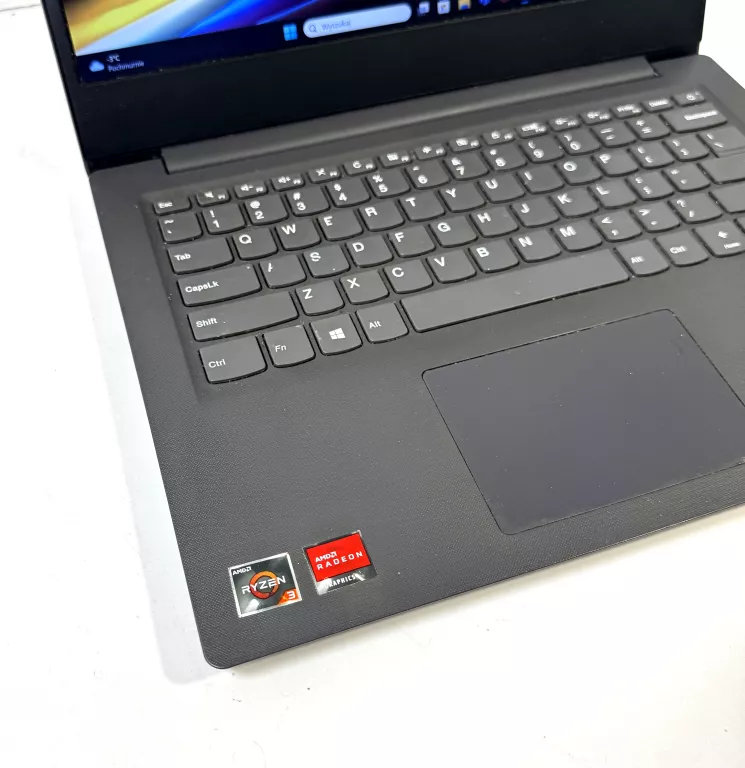 LAPTOP LENOVO V14-ADA 14 " AMD RYZEN 3 8 GB / 256 GB WIN 11