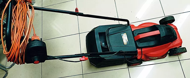 KOSIARKA ELEKTRYCZNA HECHT 1010 + PRZEDŁUŻACZ PRZEWÓD