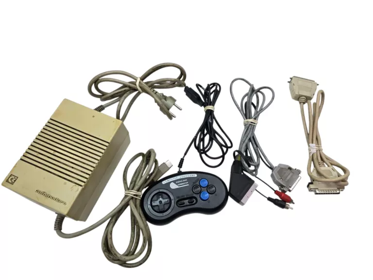 KOMPUTER RETRO AMIGA 500 COMMODORE A500 / MYSZKA / ZESTAW