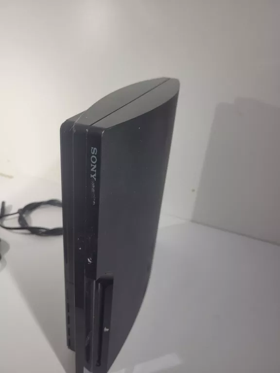 KONSOLA PS 3 PAD TORBA CECH-2504B 320GB + PAD