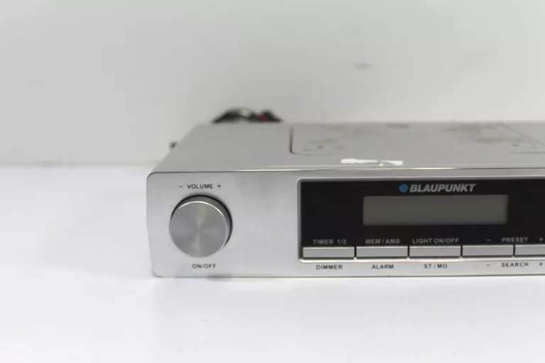 RADIO SIECIOWO-BATERYJNE FM BLAUPUNKT KR12SL