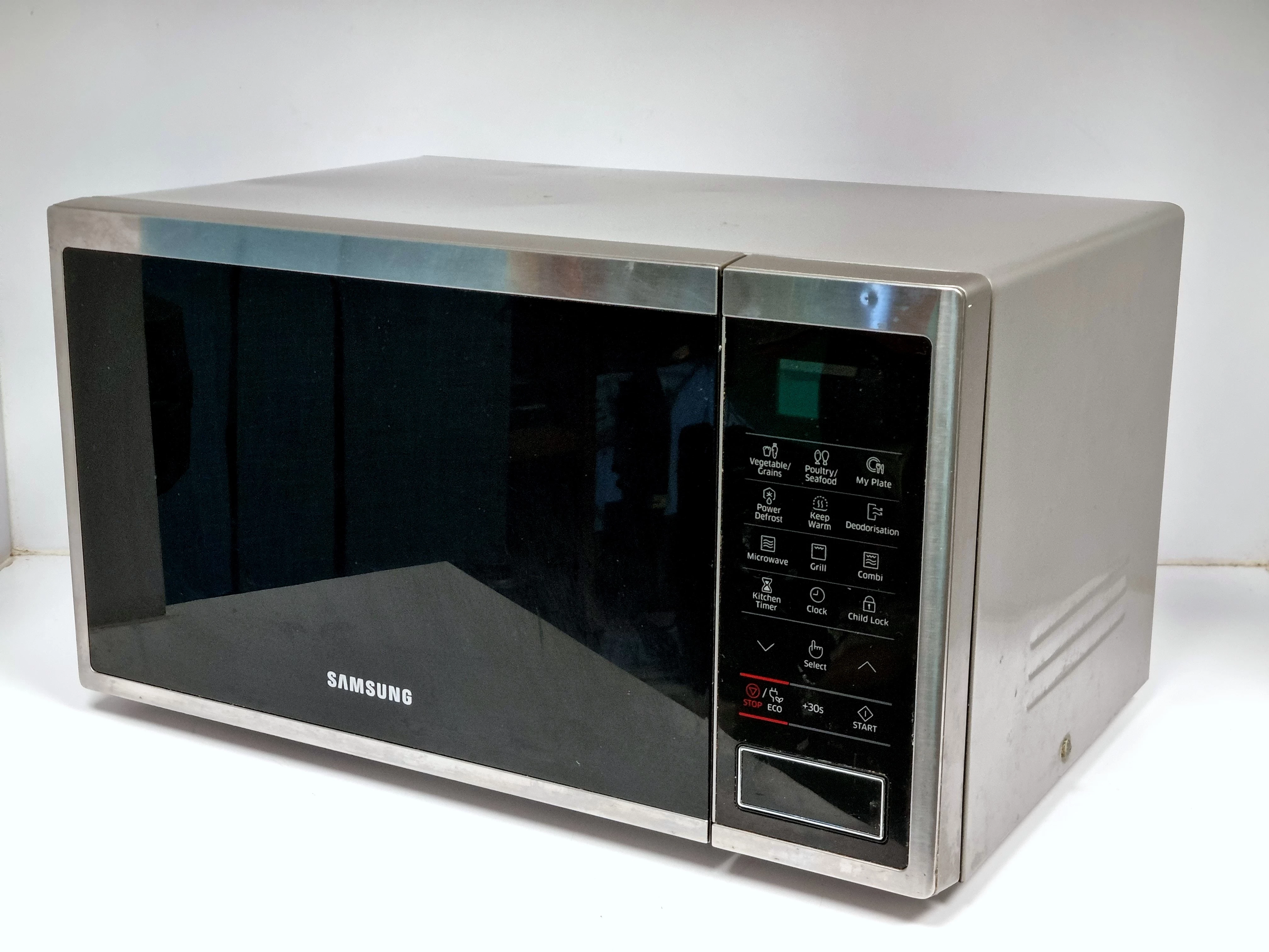 kuchenka-mikrofalowa-samsung-mg23j5133at-stan-11323-2