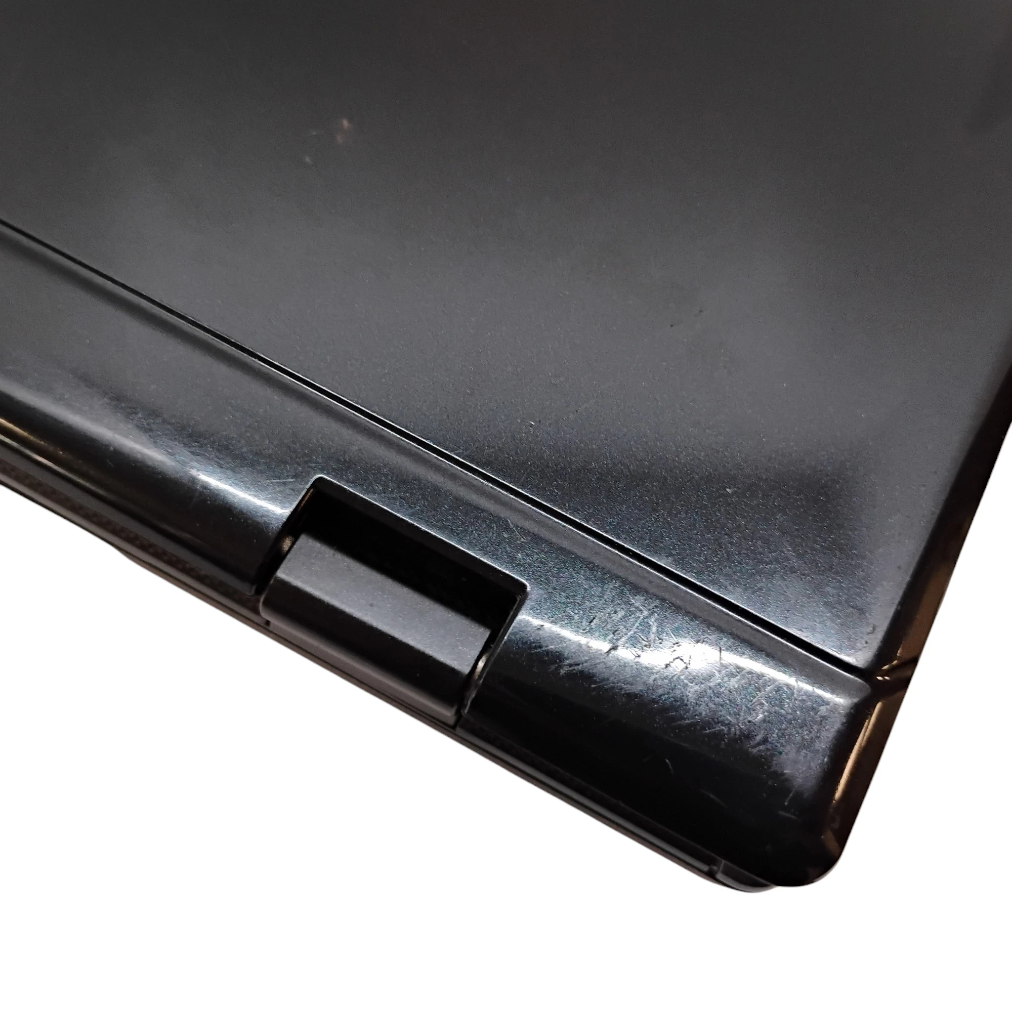 laptop-msi-ms-16-84-amd-semprom-ssd-128gb-linux-przekatna-ekranu-1550