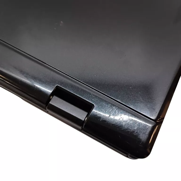 LAPTOP MSI MS 16-84 AMD SEMPROM SSD 128GB LINUX