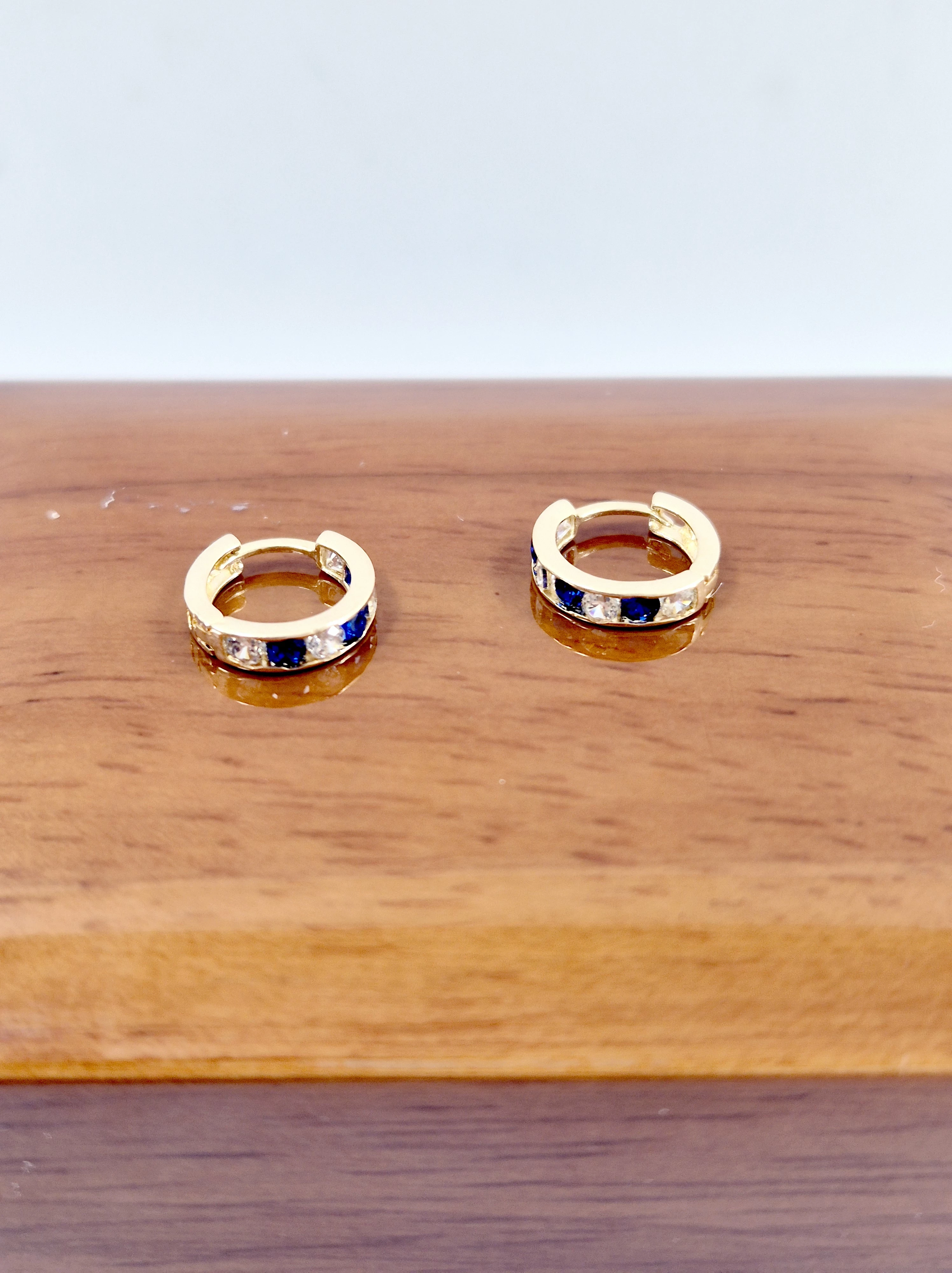 nienoszone-zlote-kolczyki-585-115g-rodzaj-2205-2