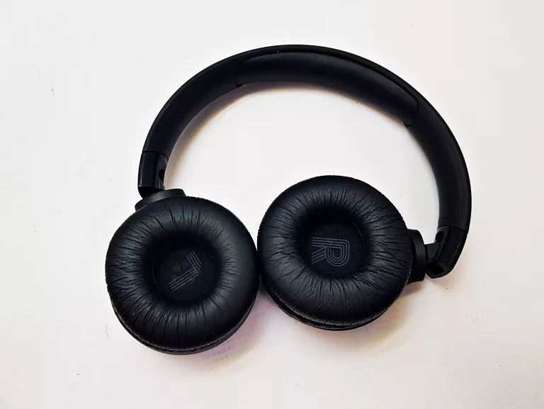 SŁUCHAWKI BEZPRZEWODOWE JBL TUNE 520 BT PUDEŁKO