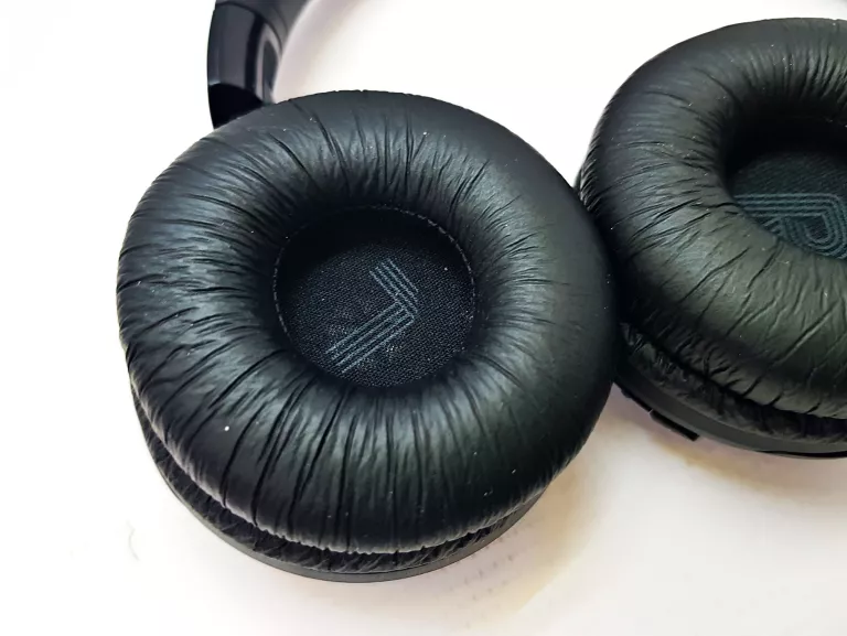 SŁUCHAWKI BEZPRZEWODOWE JBL TUNE 520 BT PUDEŁKO