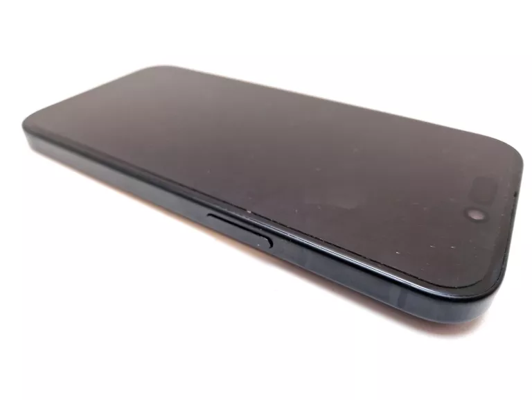 SMARTFON APPLE IPHONE 15 6 GB / 128 GB 5G CZARNY
