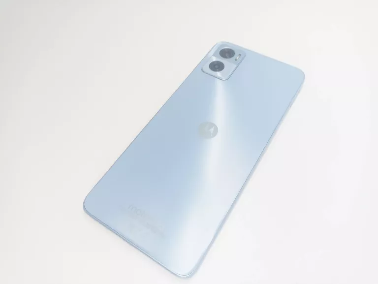 TELEFON MOTOROLA MOTO E22 4GB/64GB