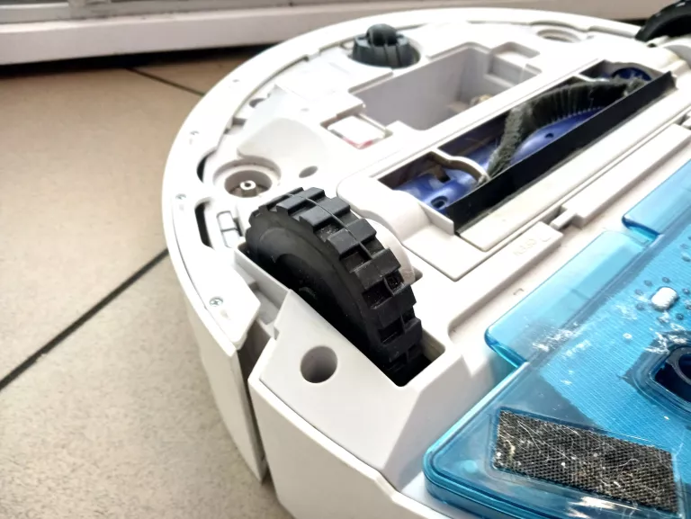 ROBOT SPRZĄTAJĄCY TEFAL XPLORER 120 AI