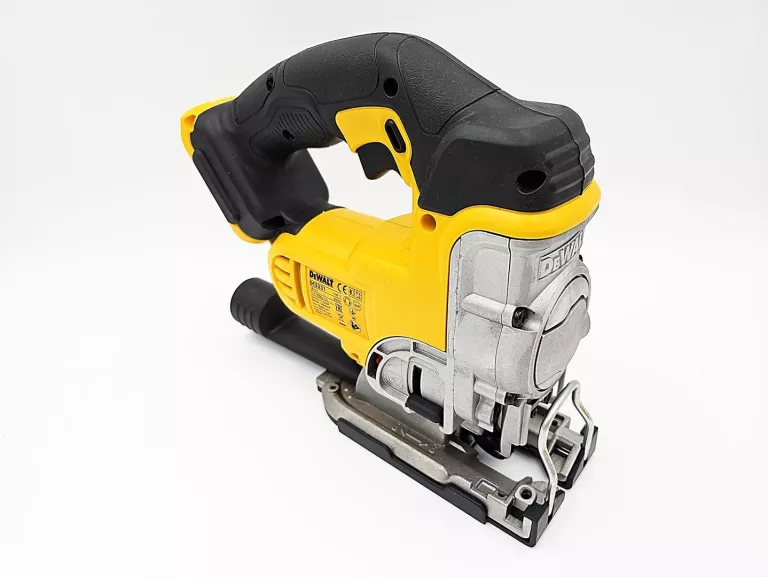 JAK NOWA WYRZYNARKA AKUMULATOROWA DEWALT DCS331