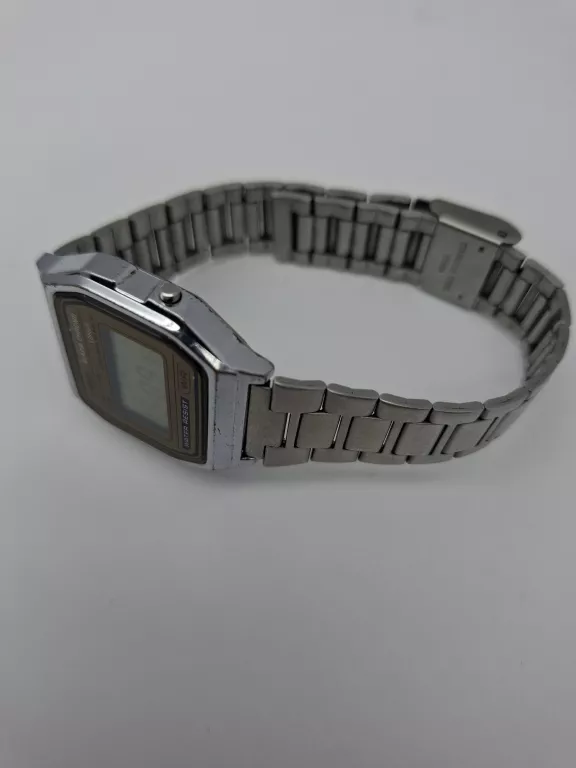 ZEGAREK VINTAGE ELEKTRONICZNY RETRO KLASYK Z64