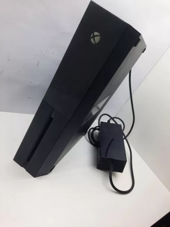KONSOLA XBOX ONE +PAD+KIEROWNICA +GRY