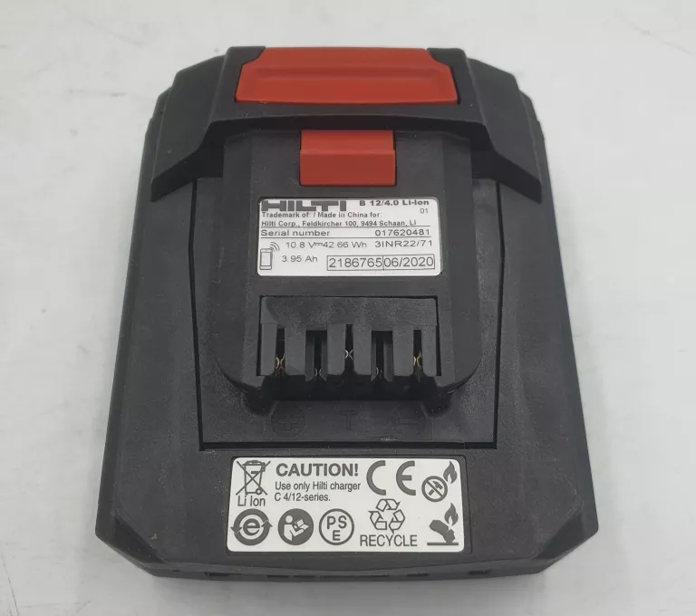 LASER WIELOLINOWY HILTI PM 30-MG + ŁADOWARKA Z TABLICZKĄ
