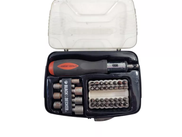 ZESTAW NARZĘDZI BLACK & DECKER A7062