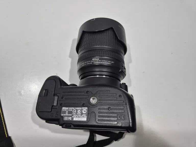 NIKON D5100 NIKKOR 18-105 22974