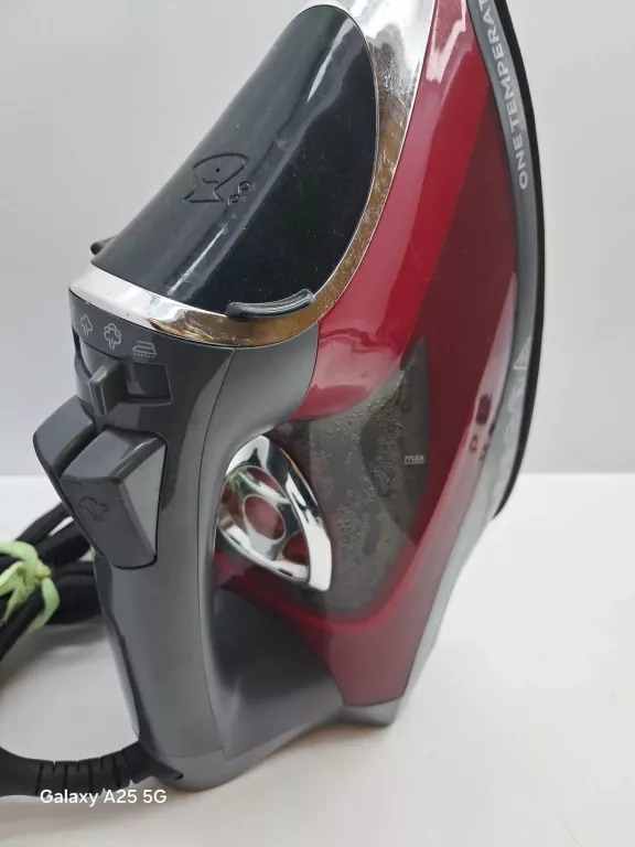 ŻELAZKO PAROWE RUSSELL HOBBS 25090-56