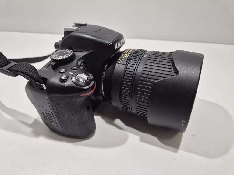 NIKON D5100 NIKKOR 18-105 22974