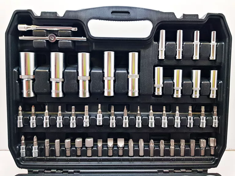 ZESTAW KLUCZY NEO TOOLS 1/2" 1/4" 108 SZT. WALIZKA