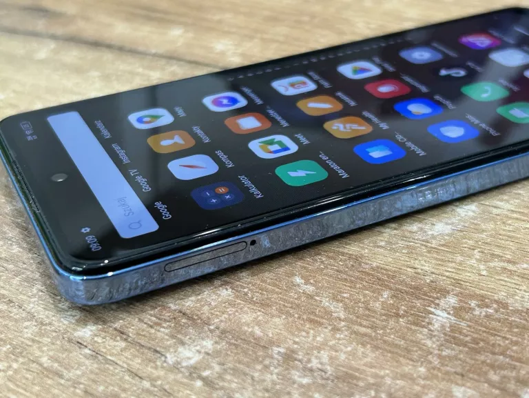 TELEFON INFINIX 40I 256GB KOMPLET GWARANCJA MEDIA EXPERT