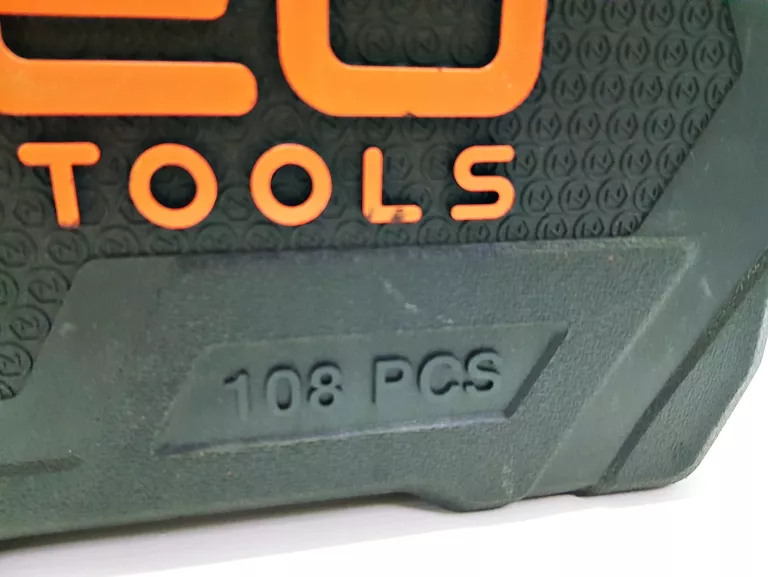ZESTAW KLUCZY NEO TOOLS 1/2" 1/4" 108 SZT. WALIZKA