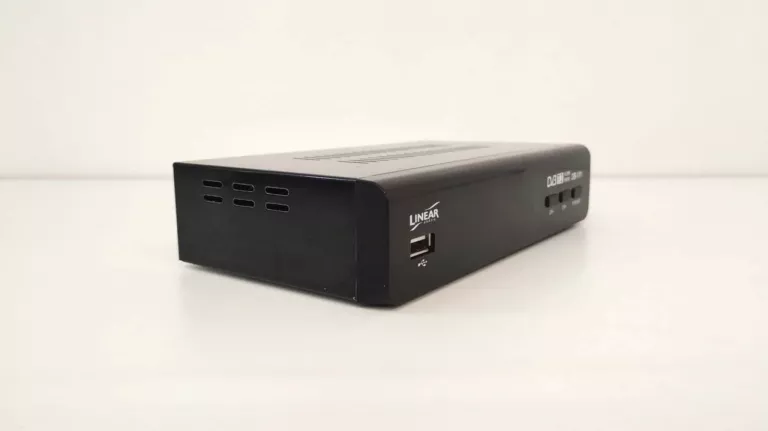 TUNER TV NAZIEMNEJ DVB T2 LINERA DB - 111 PILOT PUD