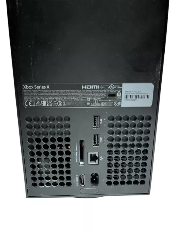 KONSOLA XBOX SERIES X / ZESTAW