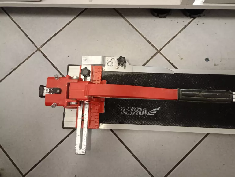 MASZYNKA DO CIĘCIA PŁYTEK DEDRA 700MM