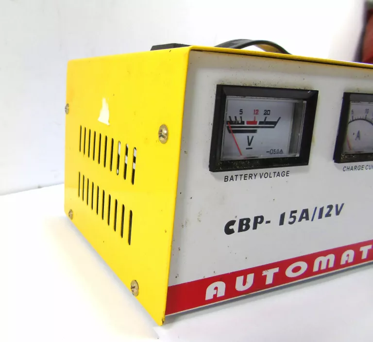 PROSTOWNIK SAMOCHODOWY CBP-15A/12V