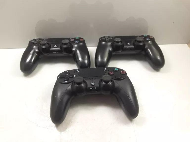 KONSOLA PS4 3 PADY GRA MINECRAFT CUH-2116B