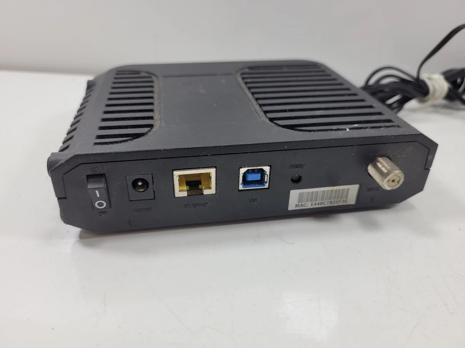 router-modem-cisco-epc3010-model-epc3010