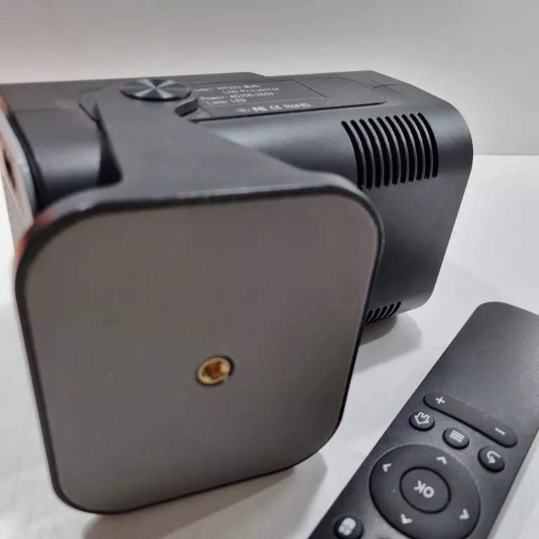 MAGCUBIC HY320 MINI PROJEKTOR 4K Z ANDROIDEM 11 NATYWNA ROZDZIELCZOŚĆ 720P