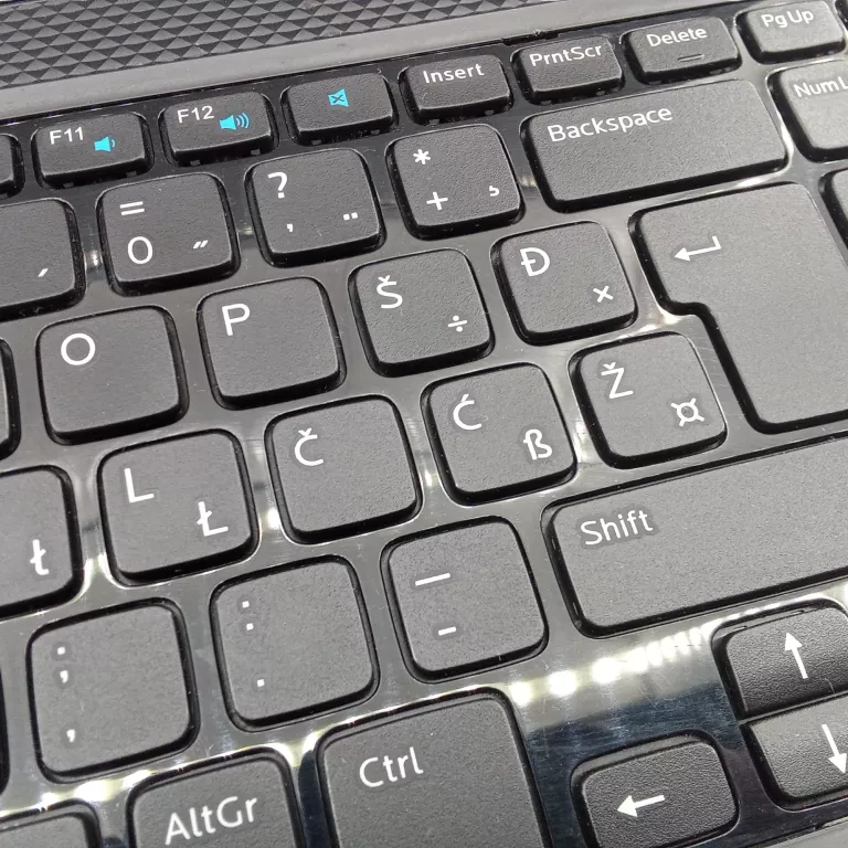 LAPTOP DELL INSPIRON 15 3537 8GB/COREI7/250SSD/WIN10
