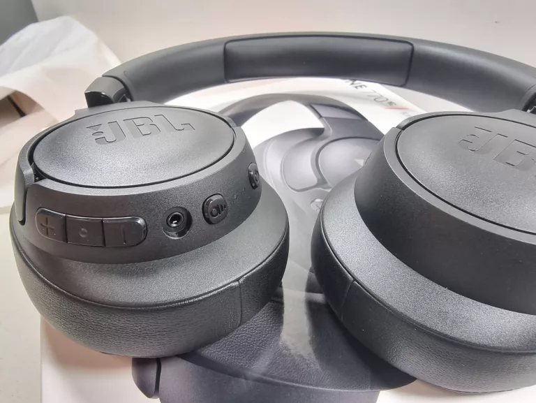 SŁUCHAWKI JBL TUNE 770 NC