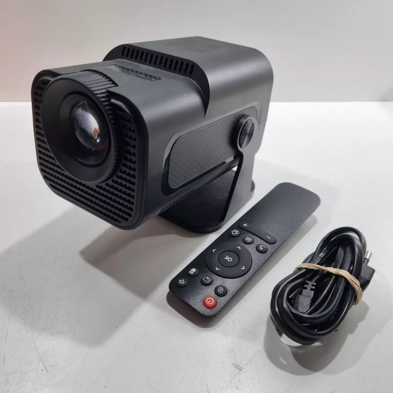 MAGCUBIC HY320 MINI PROJEKTOR 4K Z ANDROIDEM 11 NATYWNA ROZDZIELCZOŚĆ 720P
