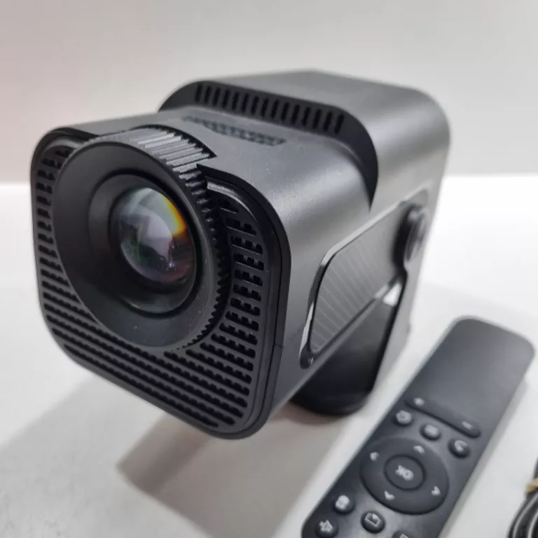 MAGCUBIC HY320 MINI PROJEKTOR 4K Z ANDROIDEM 11 NATYWNA ROZDZIELCZOŚĆ 720P