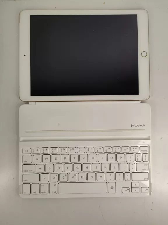 TABLET APPLE IPAD (5TH GEN) 9,7" 2 GB / 32 GB ZŁOTY + KLAWIATURA