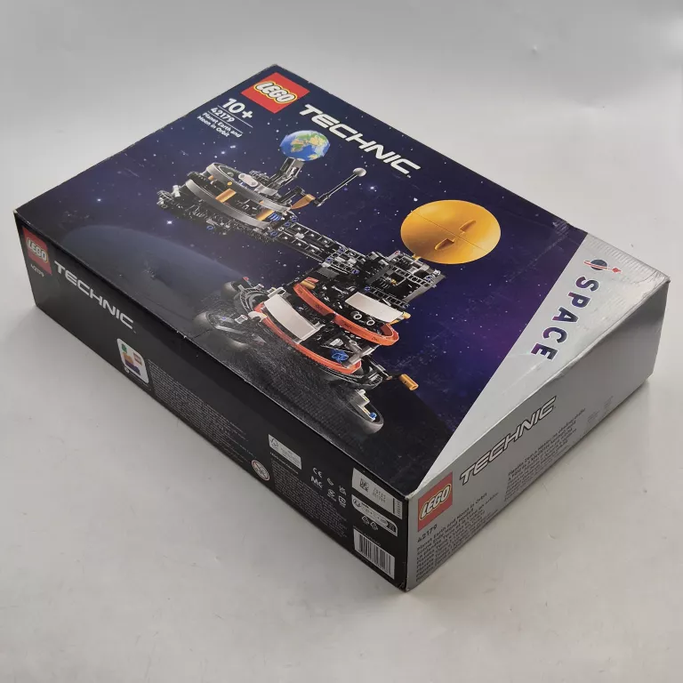 KLOCKI LEGO TECHNIC 42179 ZIEMIA I KSIĘŻYC NA ORBICIE