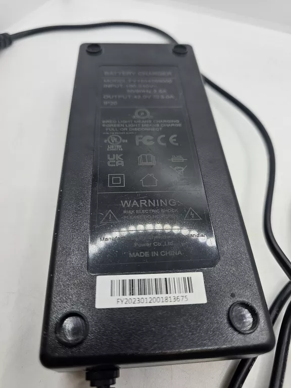 HULAJNOGA ELEKTRYCZNA ACER PREDATOR ADVANCE 60KM 500W AMORTYZACJA 10" CZAR