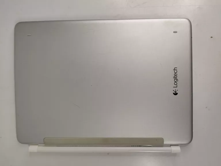 TABLET APPLE IPAD (5TH GEN) 9,7" 2 GB / 32 GB ZŁOTY + KLAWIATURA