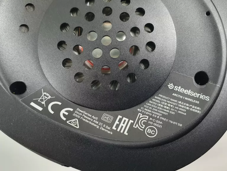 SŁUCHAWKI NAUSZNE STEELSERIES ARCTIS 1 Z ODBIORNIKIEM BLUETOOTH