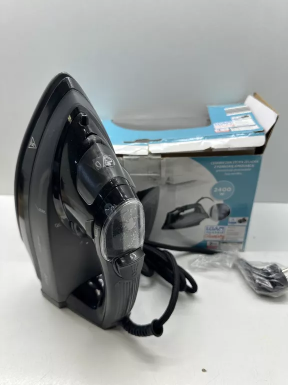 zelazko-parowe-quigg-2400w-stan-11323-2