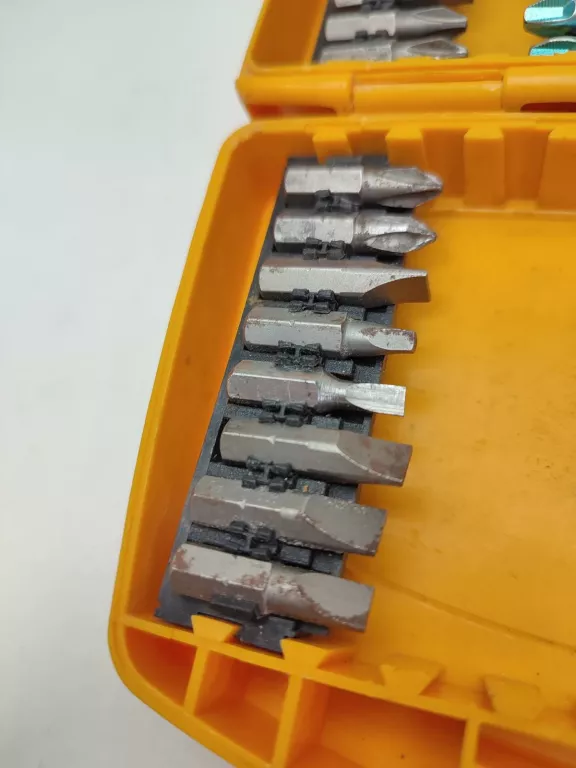 ZESTAW BITÓW KOŃCÓWEK DEWALT 37 ELEMENTÓW