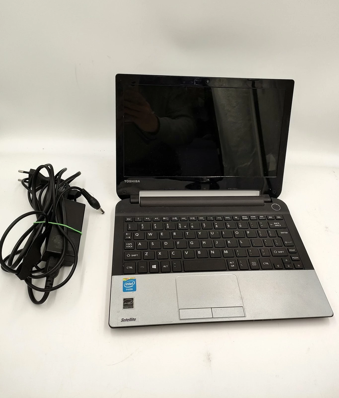 laptop-toshiba-nb10-okazja-rynek-4-chodziez